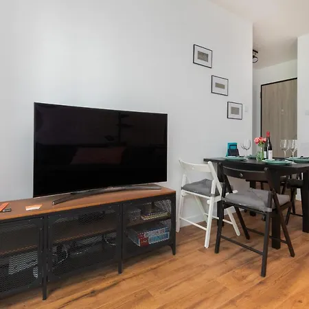 Apartmán Nowa Letnica With Sauna & Gym & Kids Play In By Renters *