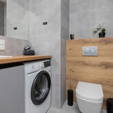 Lejlighed Nowa Letnica With Sauna & Gym & Kids Play In By Renters Gdańsk