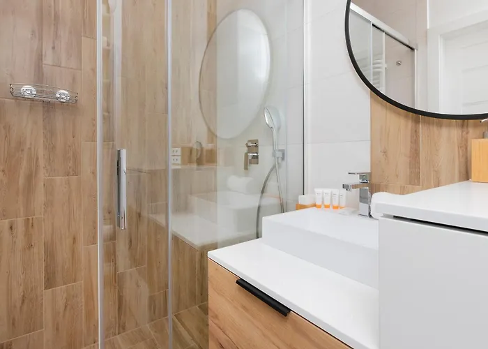 Nowa Letnica With Sauna & Gym & Kids Play In By Renters 格但斯克